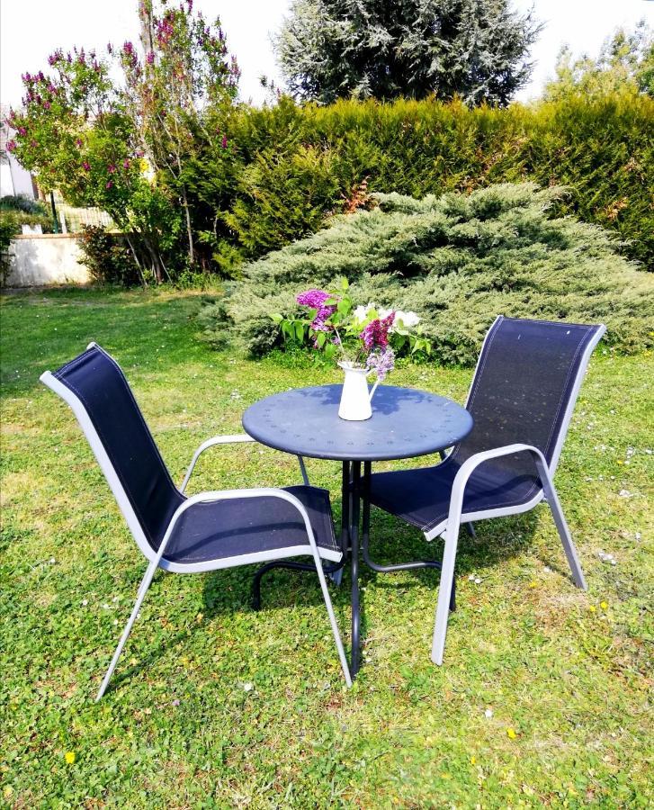 Chambre au calme à la campagne avec piscine idéale étape ou déplacement pro Vaux-sur-Vienne Extérieur photo