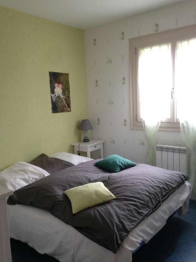 Chambre au calme à la campagne avec piscine idéale étape ou déplacement pro Vaux-sur-Vienne Extérieur photo